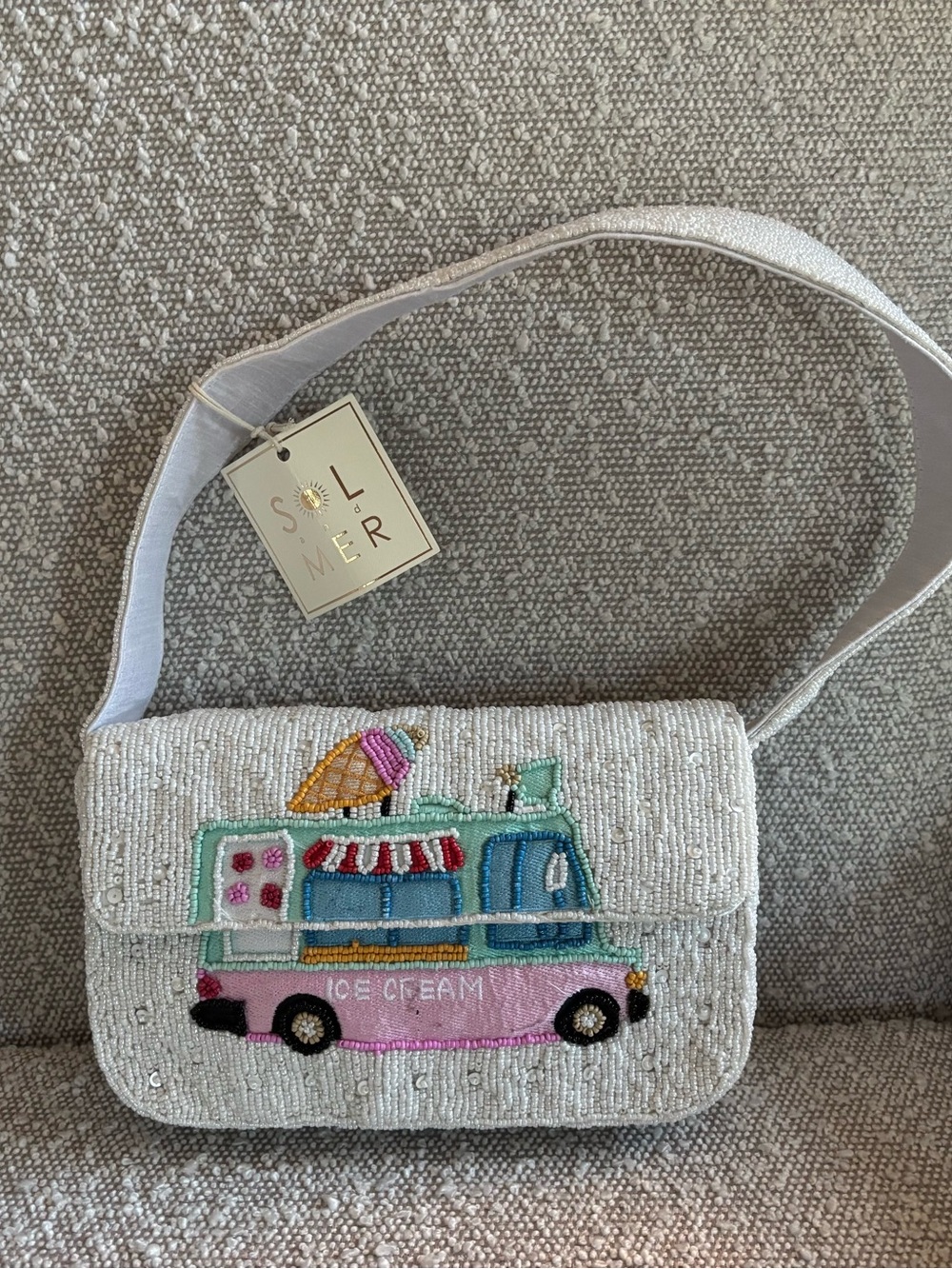 White Beaded Ice Cream Truck Crossbody Bag - Picture 1 of 2